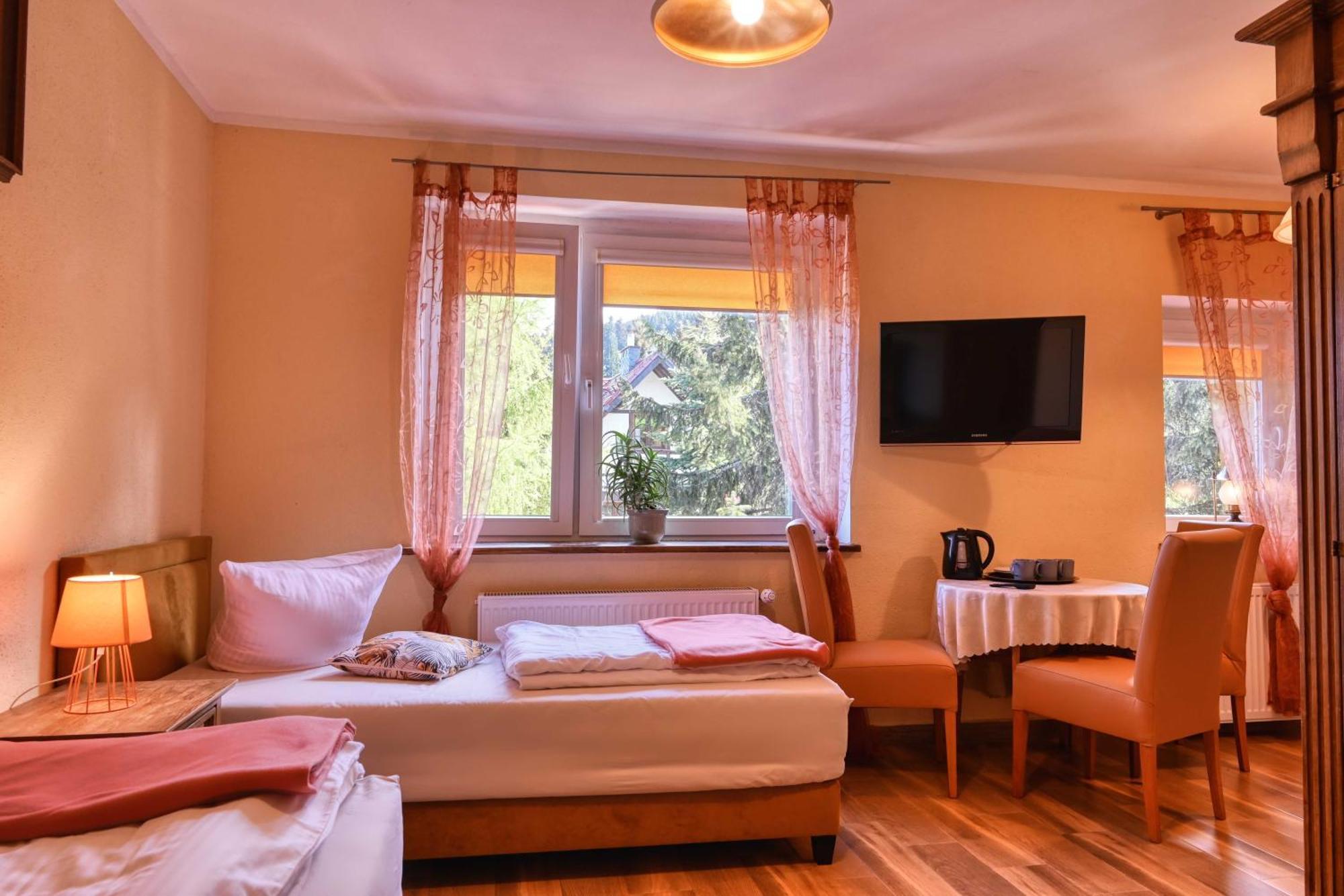 Bed and Breakfast Osrodek Jagienka Zieleniec Duszniki Zdrój Esterno foto